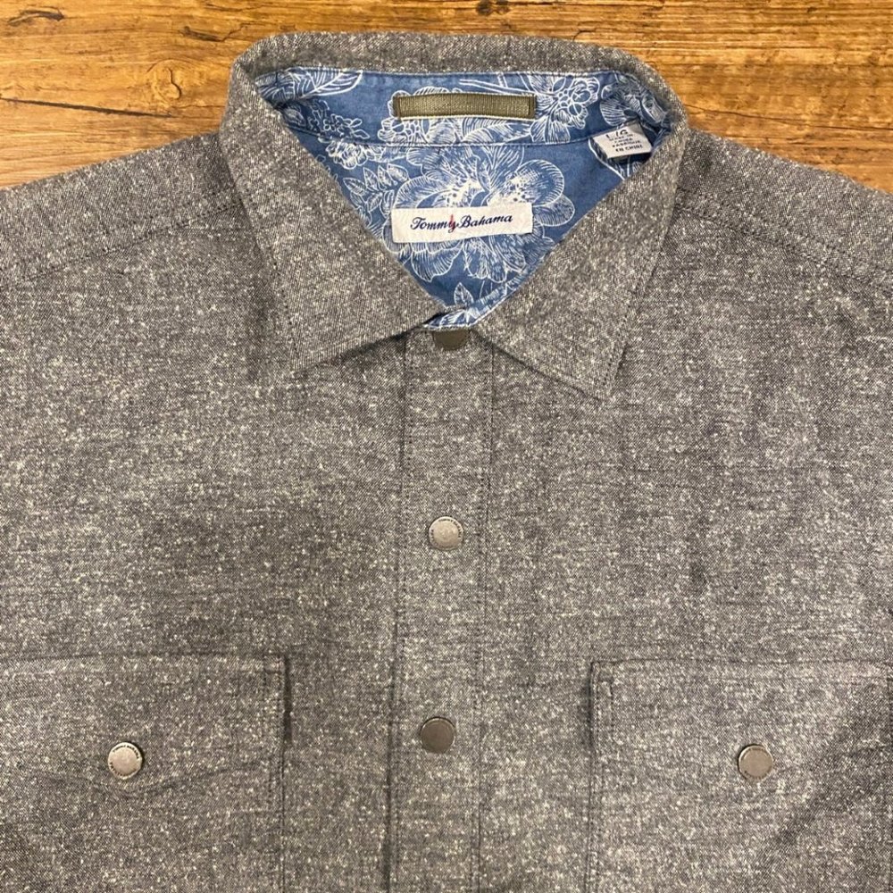 Tommy Bahama Gray Multi-Pocket Metal Snap Button Flannel Shirt Flip Cuff  Mens L - Picture 3 of 12